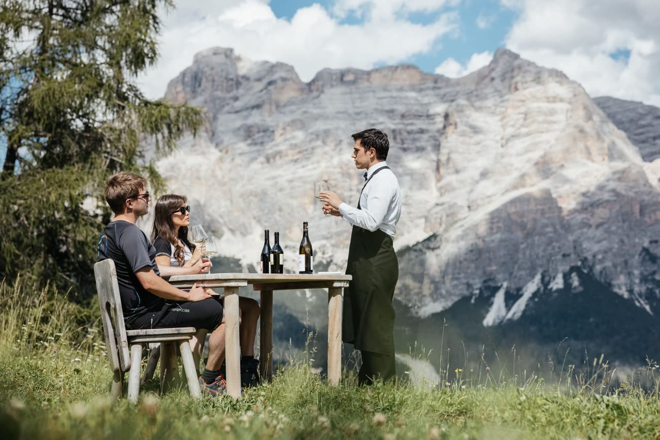 Vins alaleria, sotto le cascate